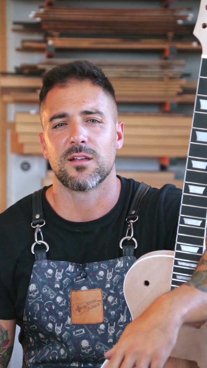 Oficina da Clínica da Guitarra, em Pombal, no vídeo de lançamento do Curso de Guitar Kit